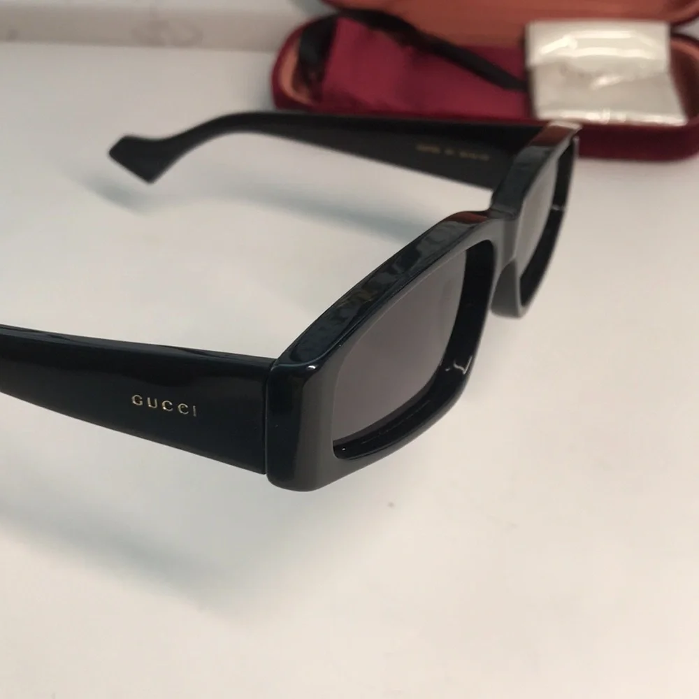 New Authentic Gucci Black Sunglasses GG0705s 001